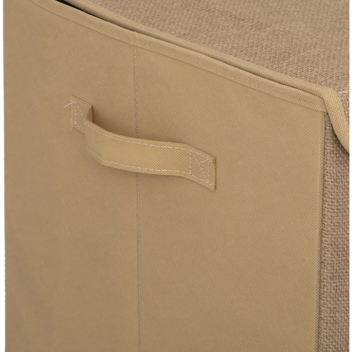 Coffre enfant pompons