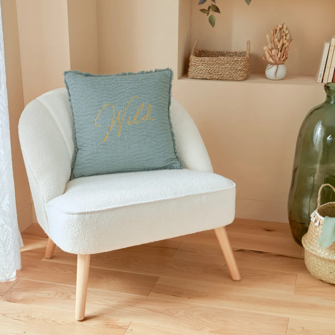 Coussin brodé "Wild"