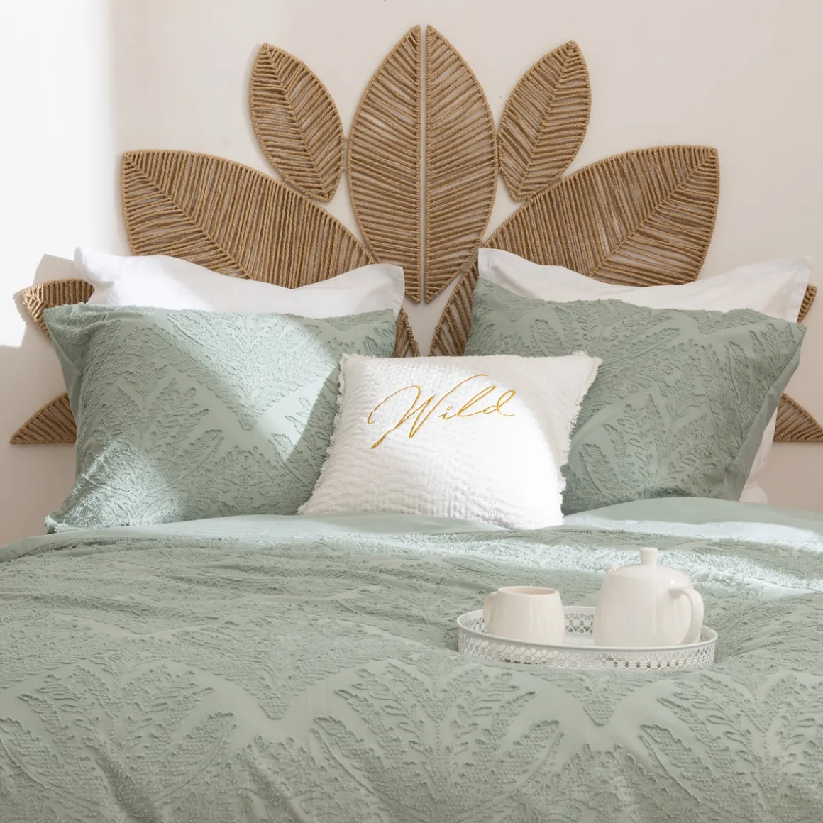 Coussin brodé "Wild"