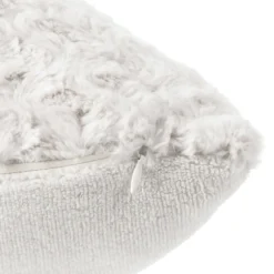 Coussin fourrure bouclé