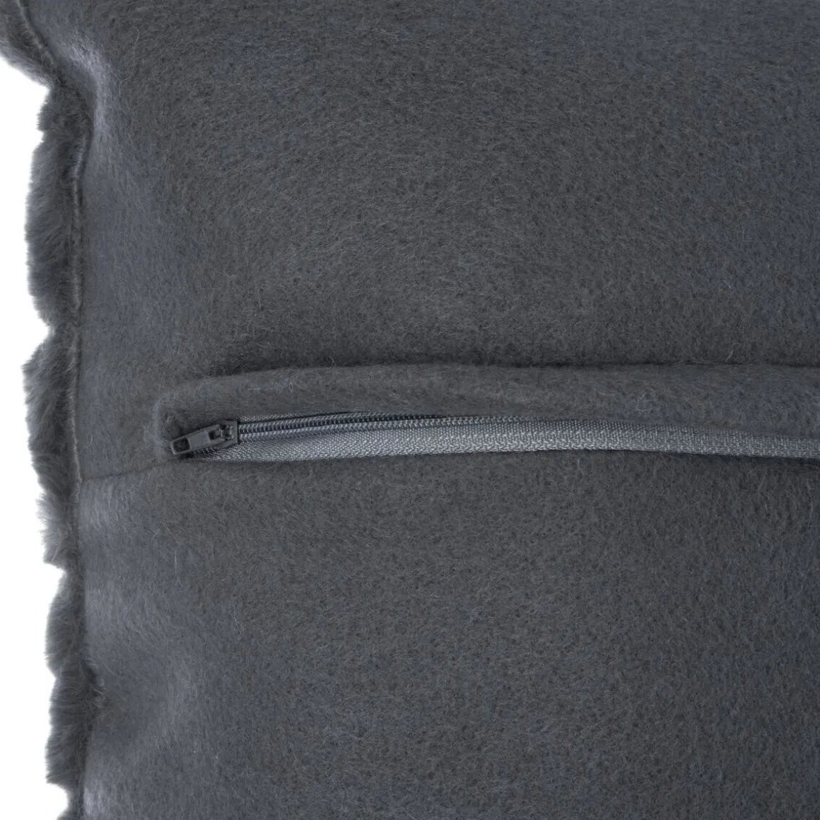 Coussin "Manoir", fausse fourrure